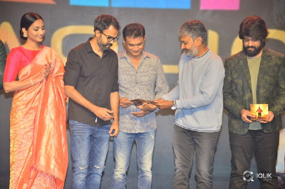 KGF-Movie-Pre-Release-Function-Photos
